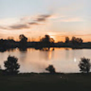 Meet your Posher, Chloe